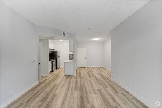 2HAB, 2BA - 920 ft² - Catalina Apartments