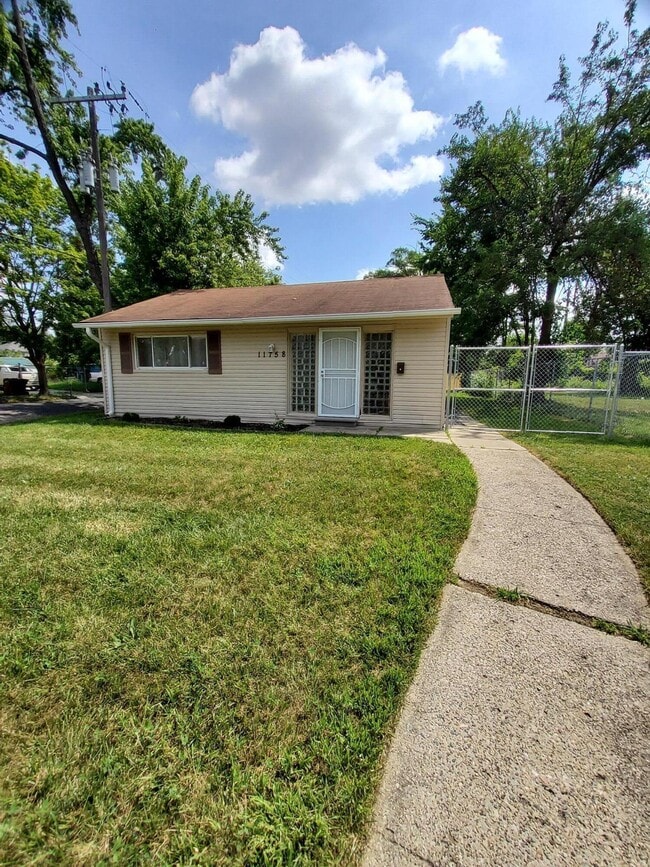 Building Photo - 11758 Hartwell St Rental