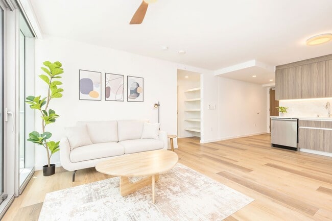 Photo - Brand FULLY FURNISHED New 1 Bedroom | 1 Bathroom The Park on Keeamoku