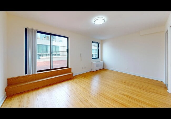 Photo - 365 W 52nd St Unit 5A