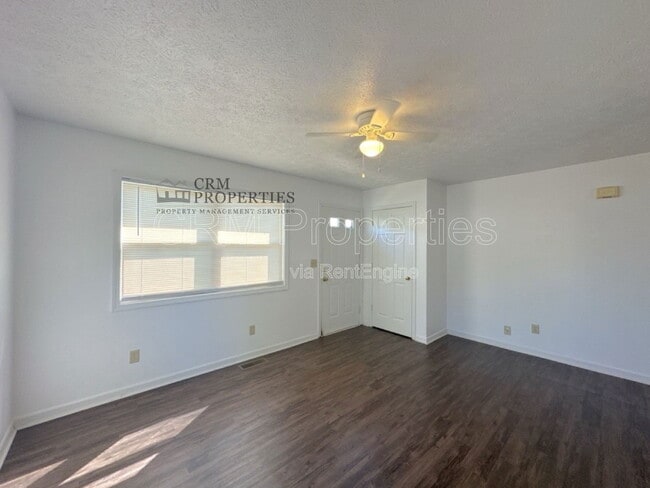 Photo - 722 S Lindsay St