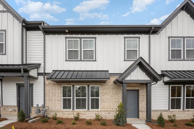 Building Photo - BEAUTIFUL TOWNHOME IN TERRACES AT FARMINGTON
