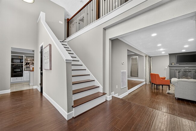 Photo - 5815 Green Terrace Ln