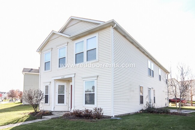 Perfect 3BR 2.5 BA Located Near All Necess... - Perfect 3BR 2.5 BA Located Near All Necess... House