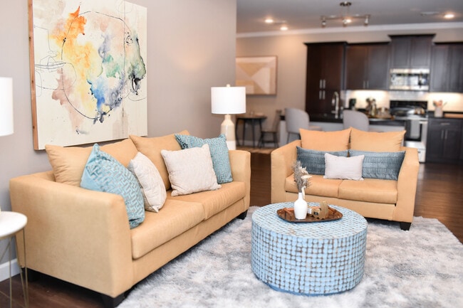Fountaine Bleau Central Landing