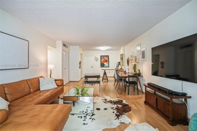 Photo - 800 West Ave Unidad 738