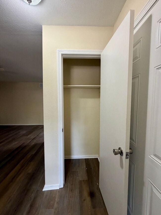 Photo - 7724 Bles Ave Unidad Apt. C