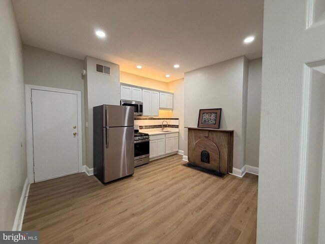 Photo - 2439 Maryland Ave