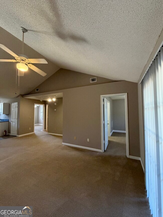 Photo - 409 Baltic Ct