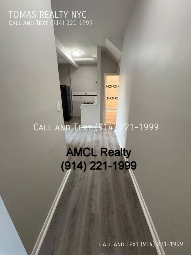 Photo - 149 W 5th St