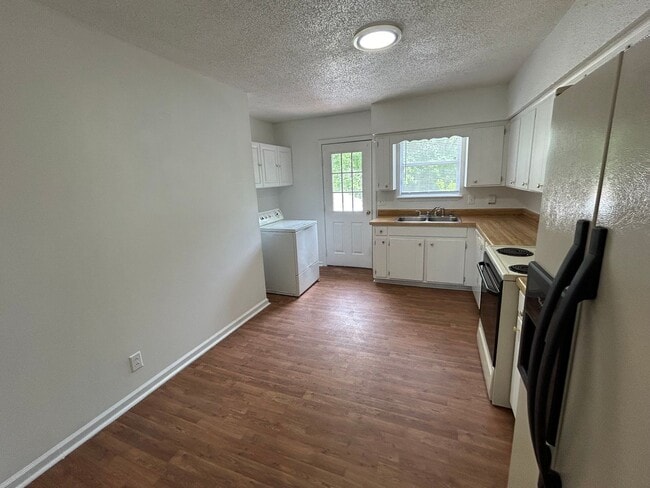 Photo - 711 Frankfort Dr Unit 1