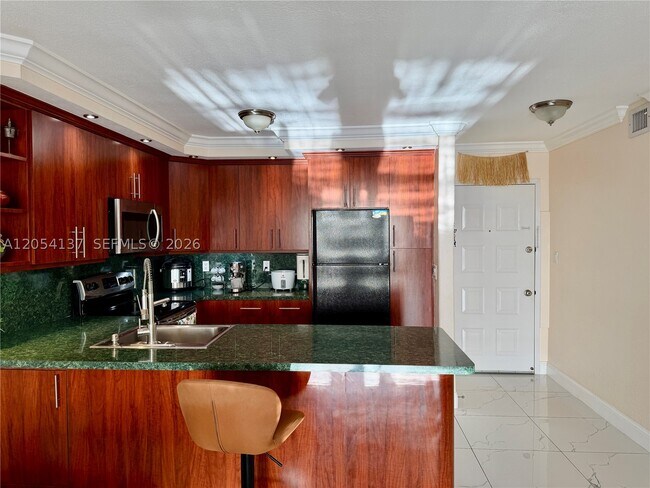 7010 NW 186th St Unit 5-510
