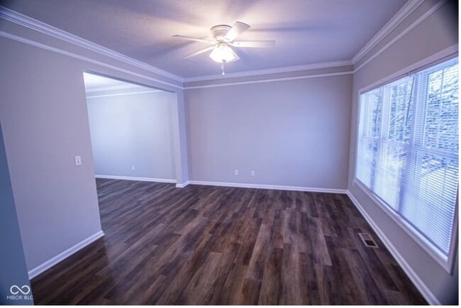 Photo - 10813 Putnam Pl