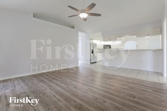 Photo - 84 Madre De Dios St