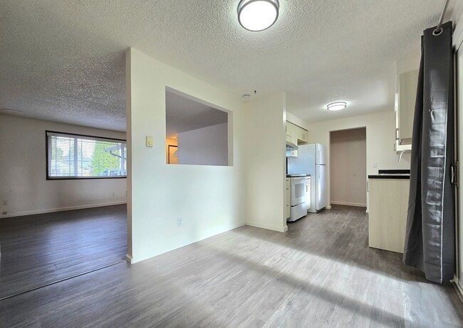 Photo - Fully Renovated 4 Bedroom Home in North Marysville Available Now!