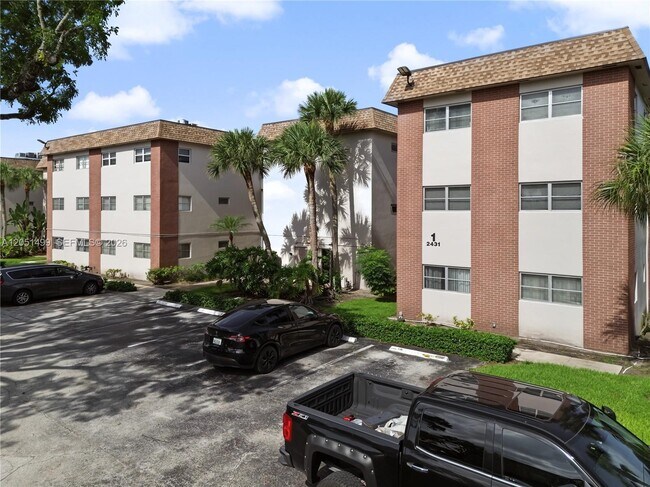 Photo - 2431 SW 82nd Ave Unit 203