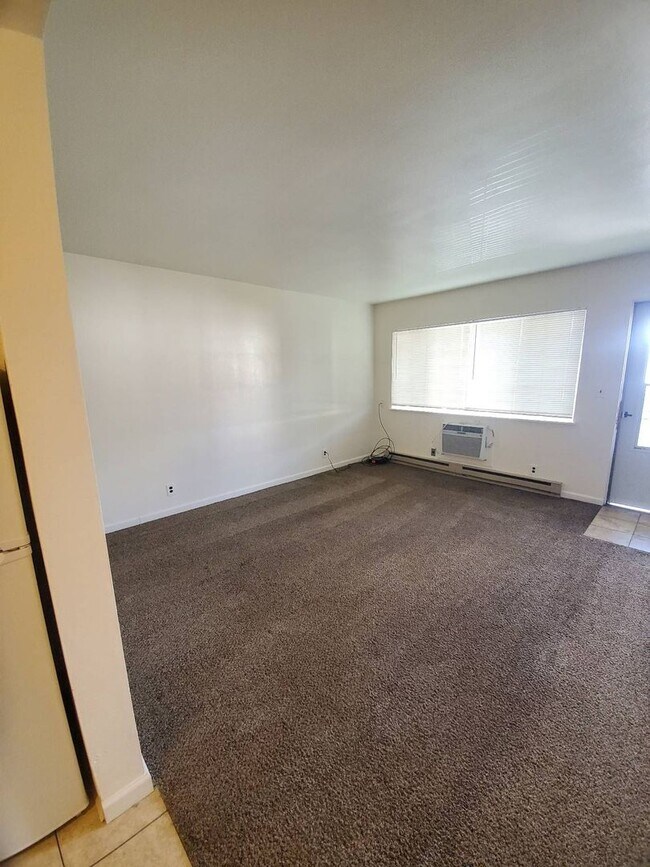 Photo - 615 S Alder St Unit 615 S. Alder St #16
