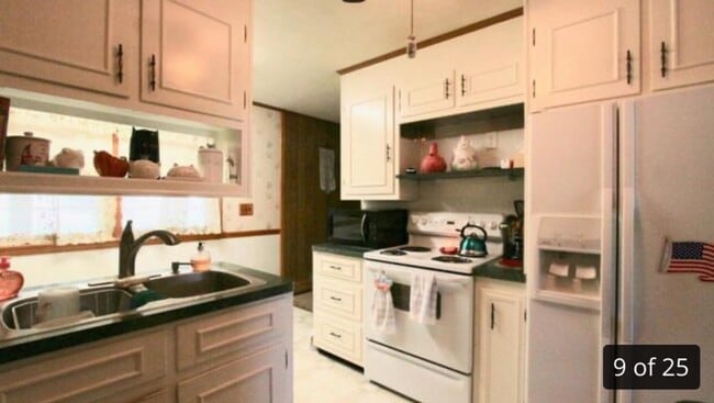 Photo - 122 Collins Ave