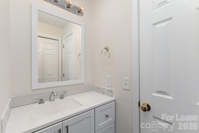 Photo - 1101 E Morehead St