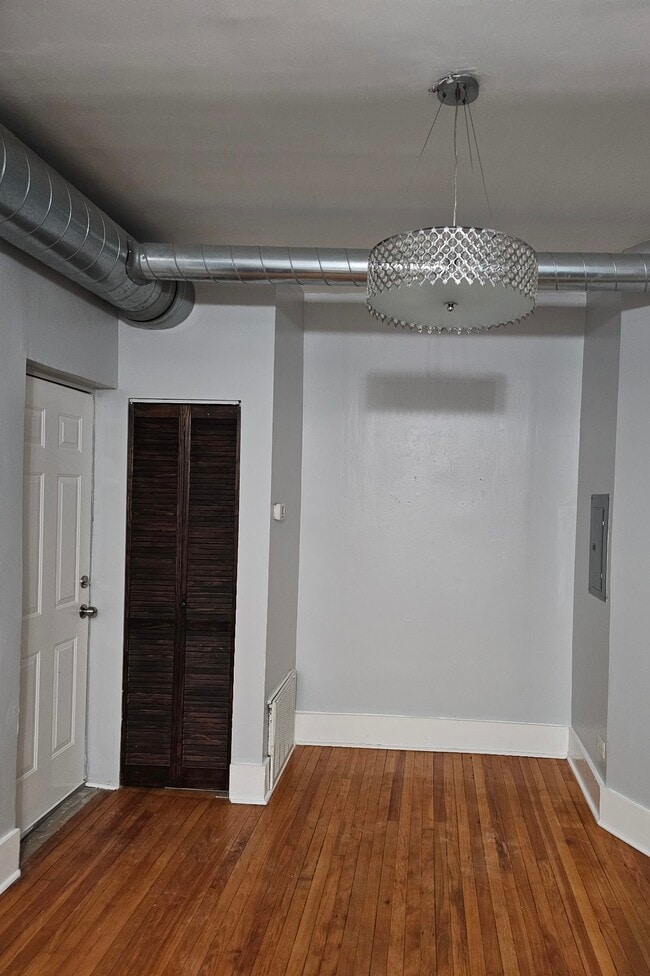 Photo - 1830 W 17th St