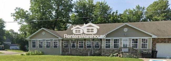Building Photo - 300 W North St Unit B Rental