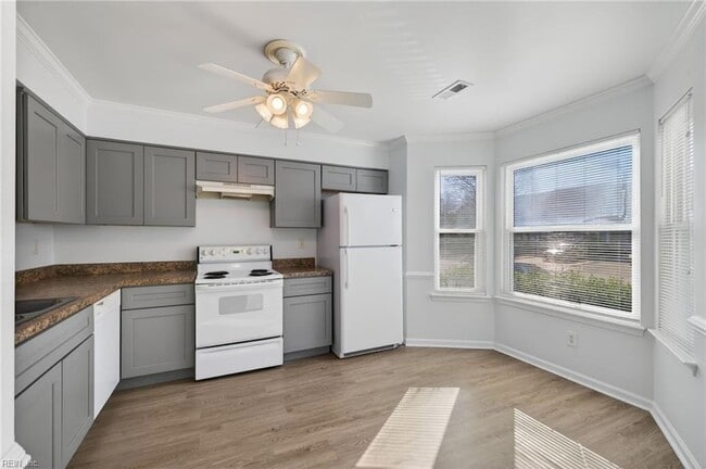 Photo - 4738 Greenlaw Dr