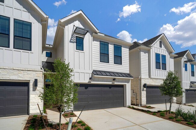Beautiful New Construction Townhome! - Beautiful New Construction Townhome!
