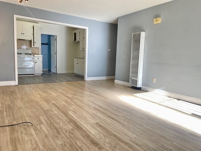 Photo - 3535 N San Joaquin St