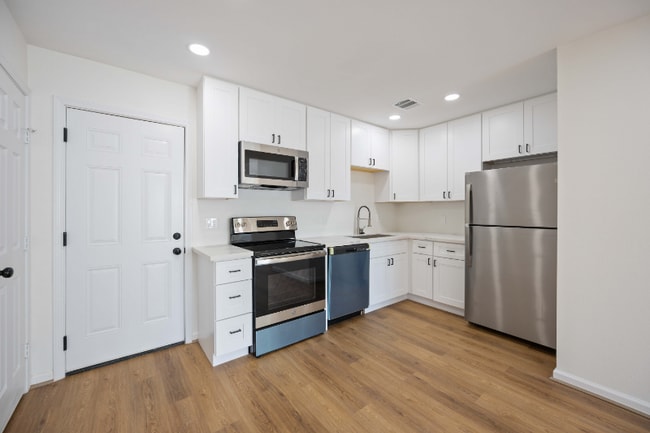 Photo - 9913 Porto Rico Rd