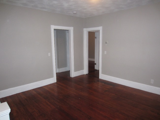 Building Photo - 161-163 Wood St Unit 1st Floor