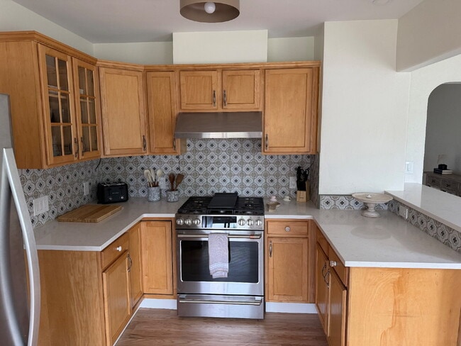 Building Photo - Freshly Updated 3BR/1BA Main-Level Home in Lakewood - Refinished Hardwoods, Updated Kitchen, Fenc... Unit 1