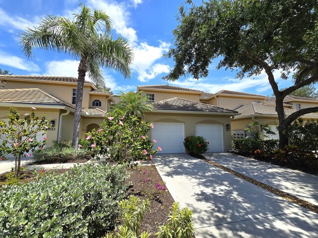 Building Photo - ** PELICAN LANDING ** 3 BED / 2 BATH - GAR... Rental