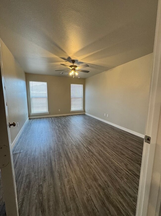 Photo - 4 Bedroom in Harvest