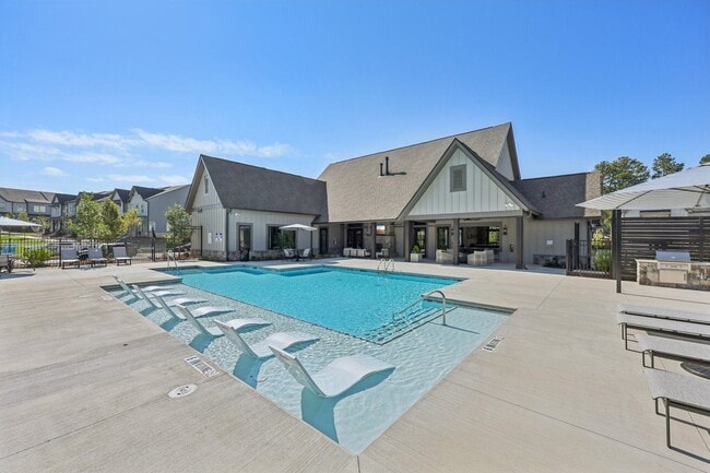 Foxgrove on Castleberry