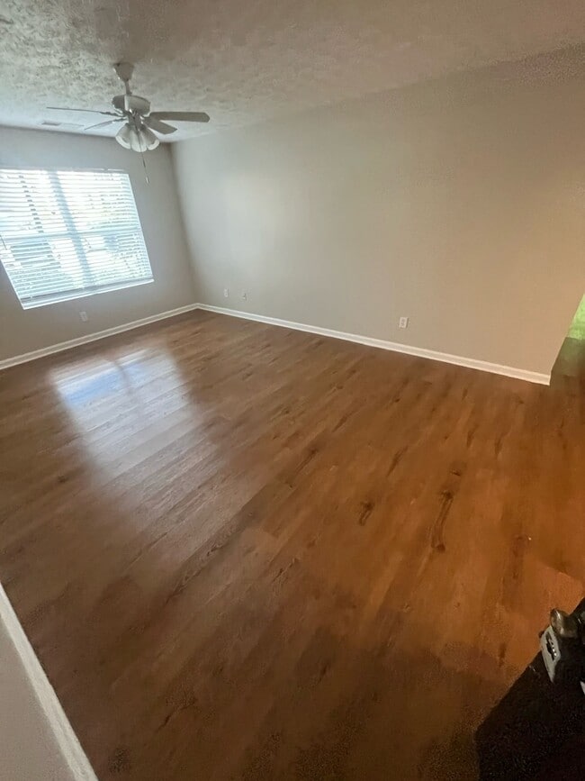 Building Photo - 8101 Par Four Way