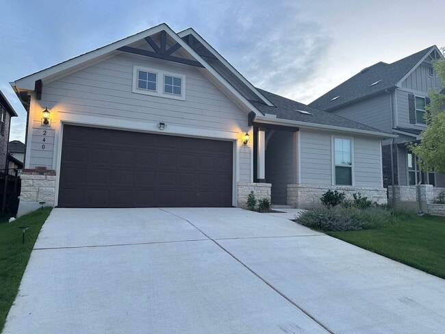 Building Photo - 240 Canyoncrest Wy