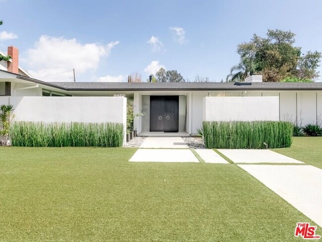 Photo - 5470 Katherine Ave