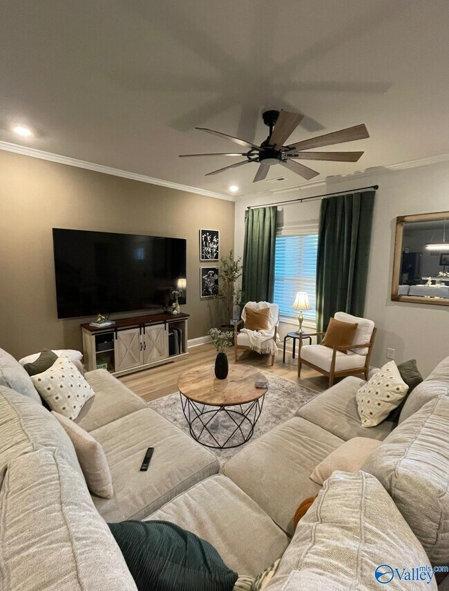 Photo - 17664 Eastmoor St