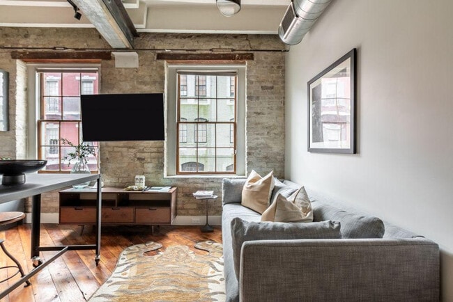 Building Photo - 315 Girod St Rental