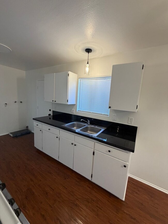 Photo - 2 Bed, 1 Bath single story duplex