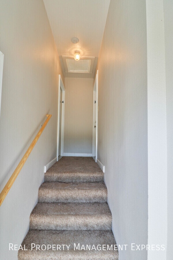 Photo - Great Upper level 1 Bedroom Apartment Unidad 3225-03