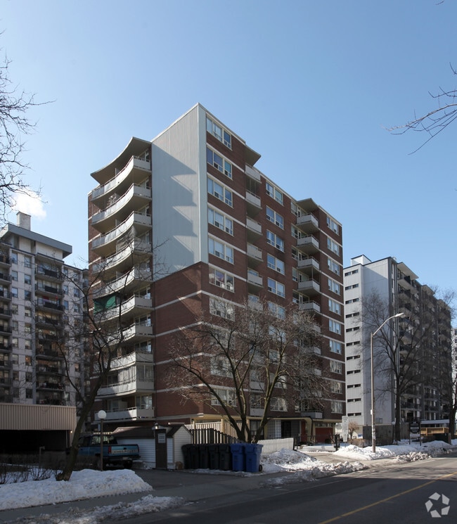 Building Photo - 91 Cosburn Ave