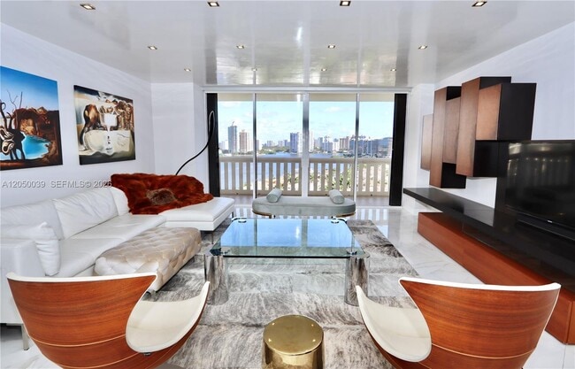 Building Photo - 3000 Island Blvd Unit 1603