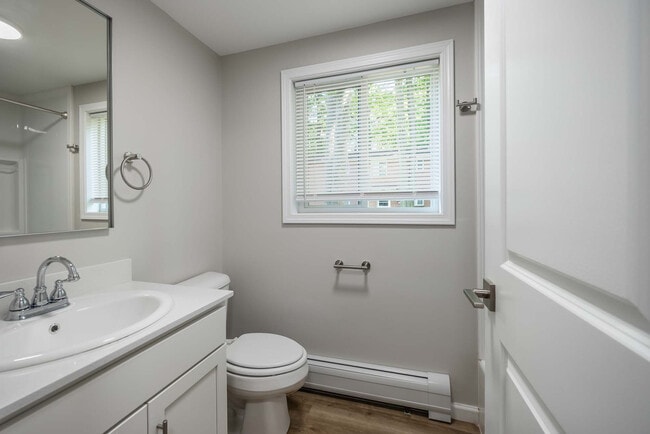 Photo - Glenora Gardens