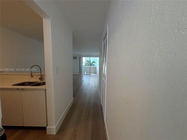 Photo - 505 NE 30th St Unit 505