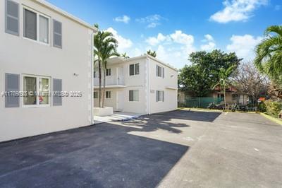 Photo - 1630 NW 18th St Condo Unit 08
