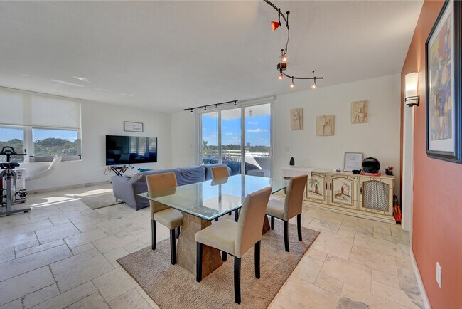 Photo - 888 Intracoastal Dr Unit 4F