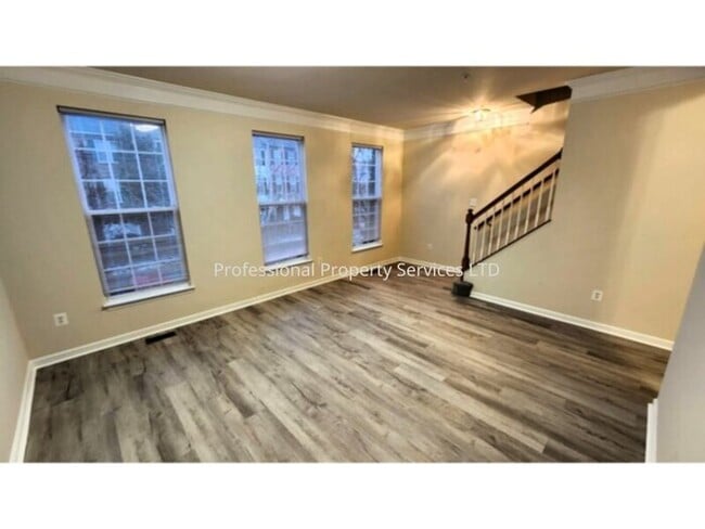 Photo - Luxury Townhome In The Villages Of Urbana