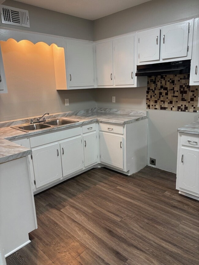 Photo - 3124 Boone St