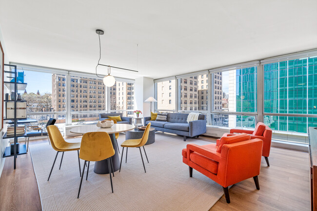 Photo - 340 W Diversey Pkwy Unit 416